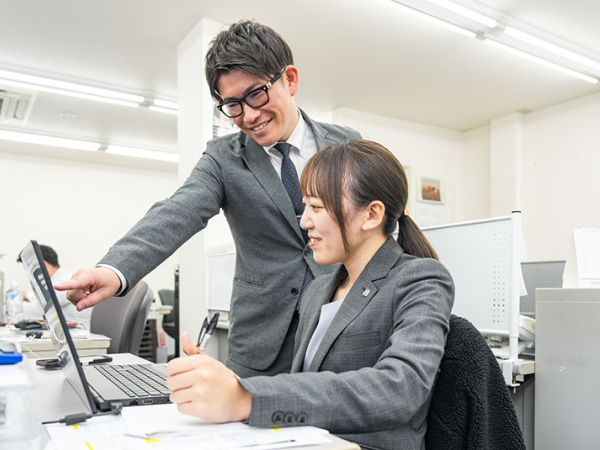 受付事務 「おもてなし」を届ける仕事／未経験歓迎／残業月20時間以下