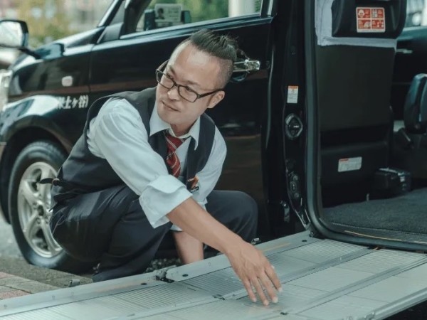 メトロ自動車株式会社/横浜で週休２日のタクシー乗務員