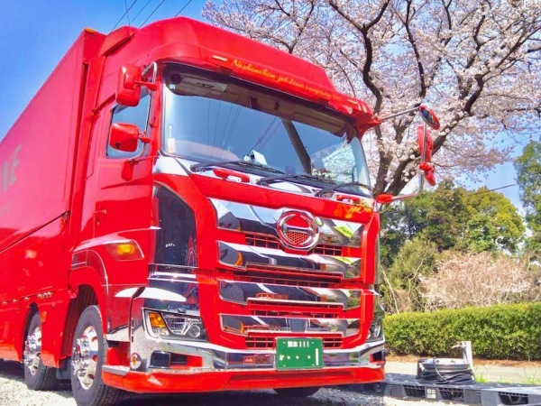 西日本ジェット・ライン株式会社/大型トラックドライバー（2024年2月に新規開設した営業所です！）