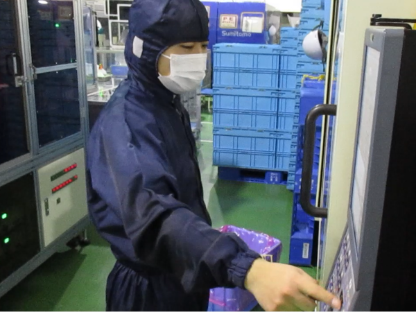 三笠産業株式会社　栃木工場/プラスチック包装容器の製造オペレーター(交替制)年休125日