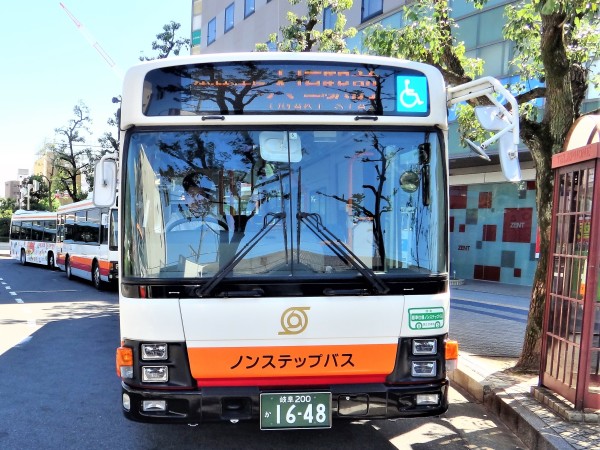名阪近鉄バス株式会社/旅行好き集まれ！観光バス運転士募集！