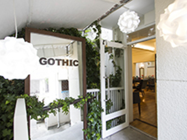 GOTHIC/アシスタント、カラーリスト、美容師　スタイリスト