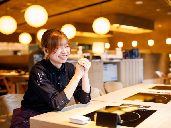 株式会社ラブ/【大阪駅店・ホールスタッフ】「あなたも一緒にもつ鍋文化を全国に広げませんか」