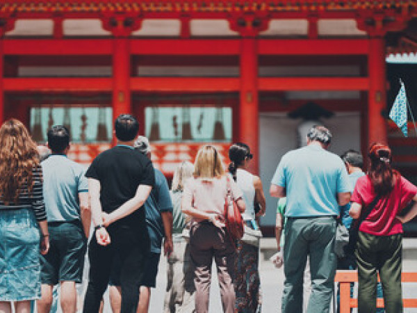 株式会社Ｂ．Ｂ．Ａｄｖｉｓｏｒｓ/奈良の文化と歴史を案内する！奈良観光ツアーガイド社員のお仕事です！