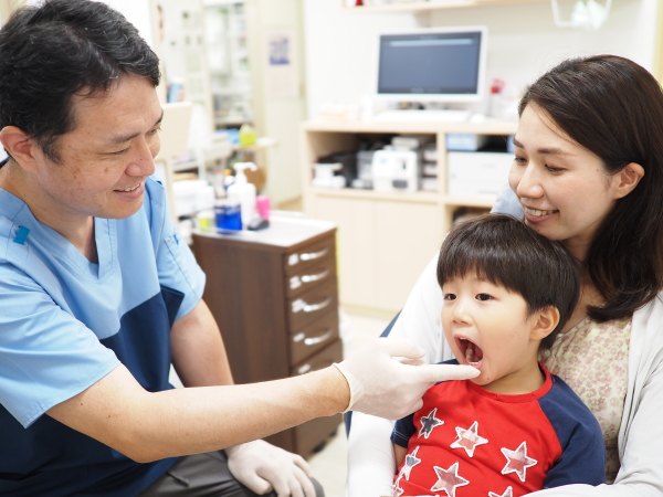 【未経験OK！】【資格不要】こどもが好きな方歓迎大型歯科医療法人でのお仕事【イーアス歯科助手】