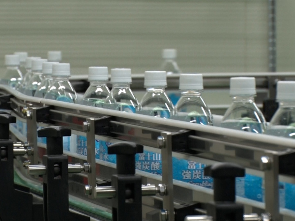 アイリスオーヤマ株式会社/【鳥栖工場】製造オペレーター「ペットボトルのブロー成型・天然水の充填・梱包」