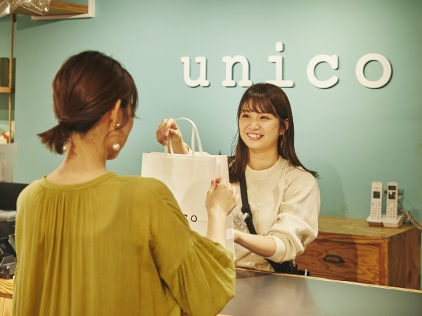 未経験OK！インテリアショップ『unico』研修制度充実/賞与あり/私服勤務