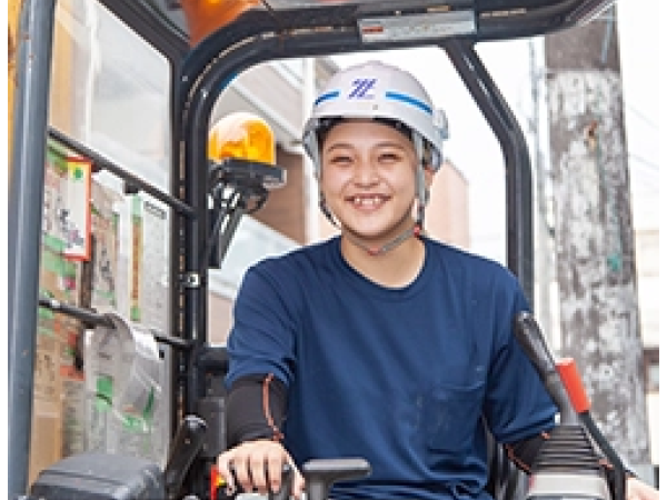 株式会社　リルレ/【年間休日120日以上！】安定したお仕事で職場環境も良し(*ˊᗜˋ*) 女性も活躍の道路工事作業員✿
