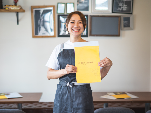 株式会社エスエルディー/【カフェのホールスタッフ】瓦CAFE 横浜/ より多くの人々を楽しませるために～✨