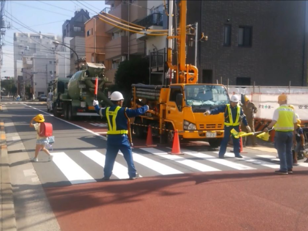 6-11 登戸駅周辺 日給保障あり♪【未経験OK！】交通誘導警備員【入社祝い金最大20万円♪】