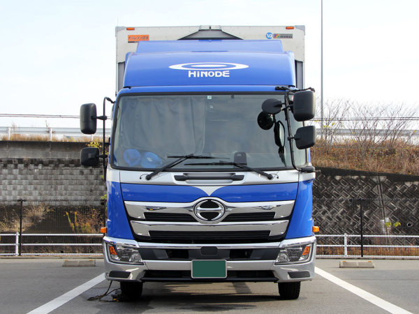 株式会社日の出運輸 西日本 広島支店/配送先は様々ですが、色々な場所に行けて刺激的な中型トラックドライバー！