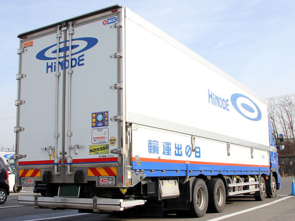 株式会社日の出運輸 西日本 広島支店/手積み作業は滅多にないため、体への負担は少ない大型トラックドライバー