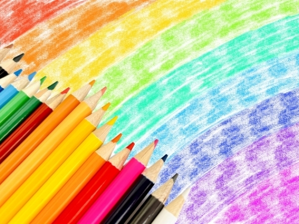 株式会社ビジファン 製造部/ノルマなしの色鉛筆製造　昇給あり！