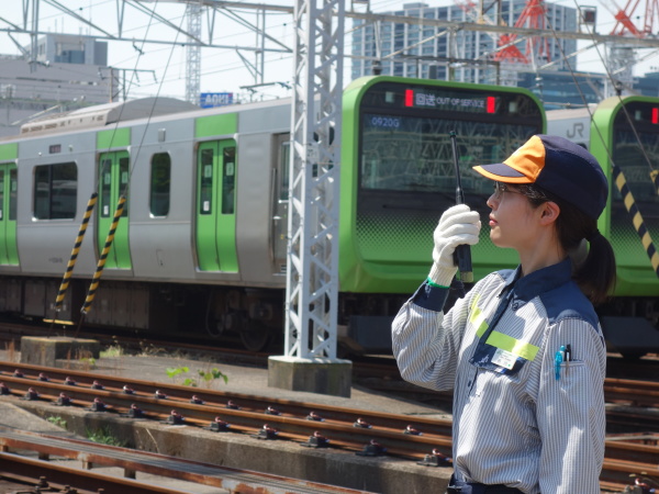 株式会社JR東日本運輸サービス/構内運転士（電車の移動と点検を担当）◆未経験歓迎／正社員登用前提／電車の運行を陰ながら支えます